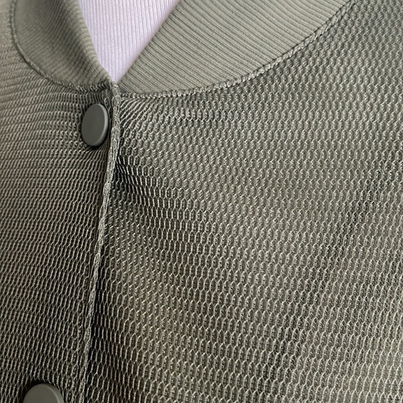 Woman’s ALO yoga, jacket, size small military green - Picture 5 of 9